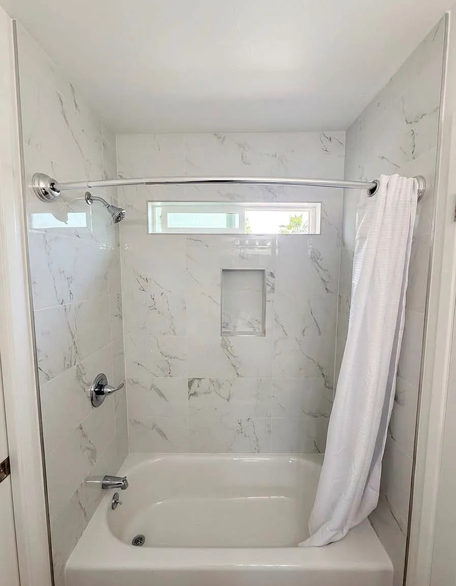 2 bed, 1200 sqft, $2,995 — Photo 3