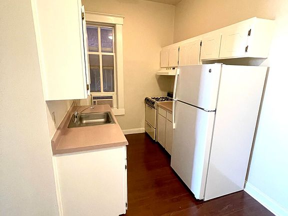 5th image of 521 W Missouri Ave #1