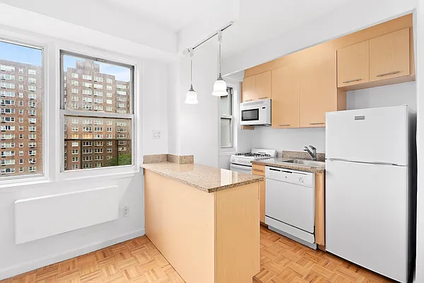 Rented by Corcoran | media 8