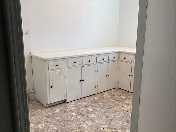3rd image of 421364 E 1164th Rd