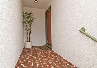 :: 2562 30th Avenue