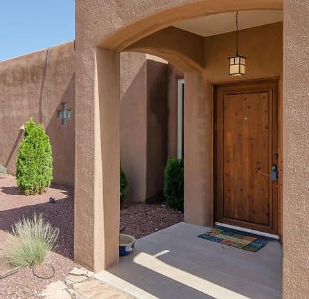 1708 Shoshone Trail NE Rio-large-005-Fro