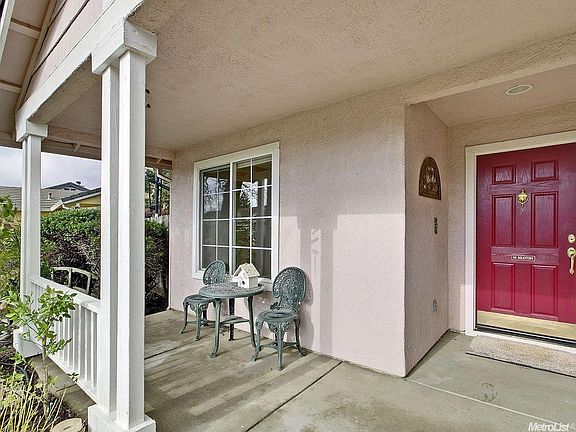 3rd image of 4835 Canfield Cir