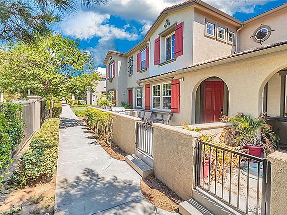 3rd image of 26271 Iris Ave Unit D