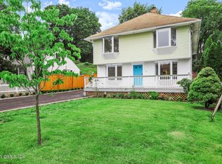 5 Idlewild Mnr #1, Greenwich, CT 06830