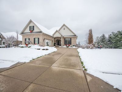 1313 Fairway Dr NE, New Philadelphia, OH, 44663