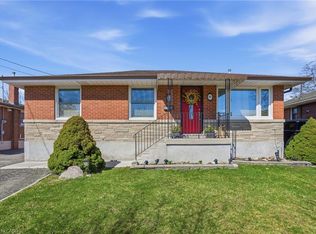 101 Organ Cres, Hamilton, ON L8T 1Y8