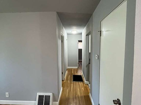5th image of 10556 Spring Garden Dr