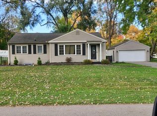 1018 Crestwood Ln, Jackson, MI 49203