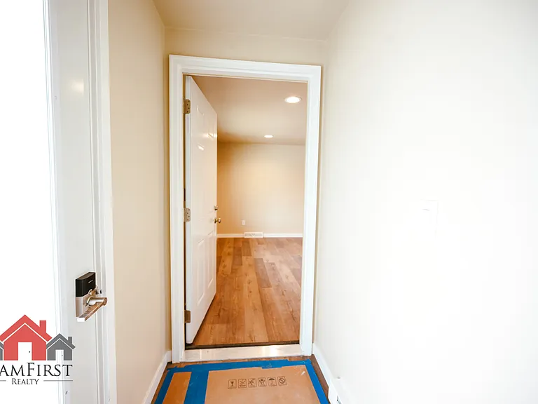 2022 Terry Ln — Photo 3