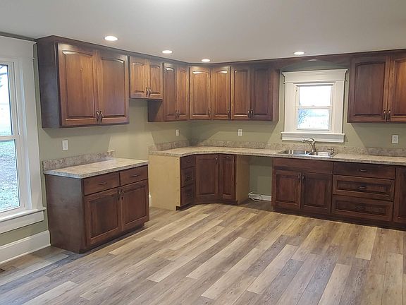 2nd image of 2491 Martinsburg Rd