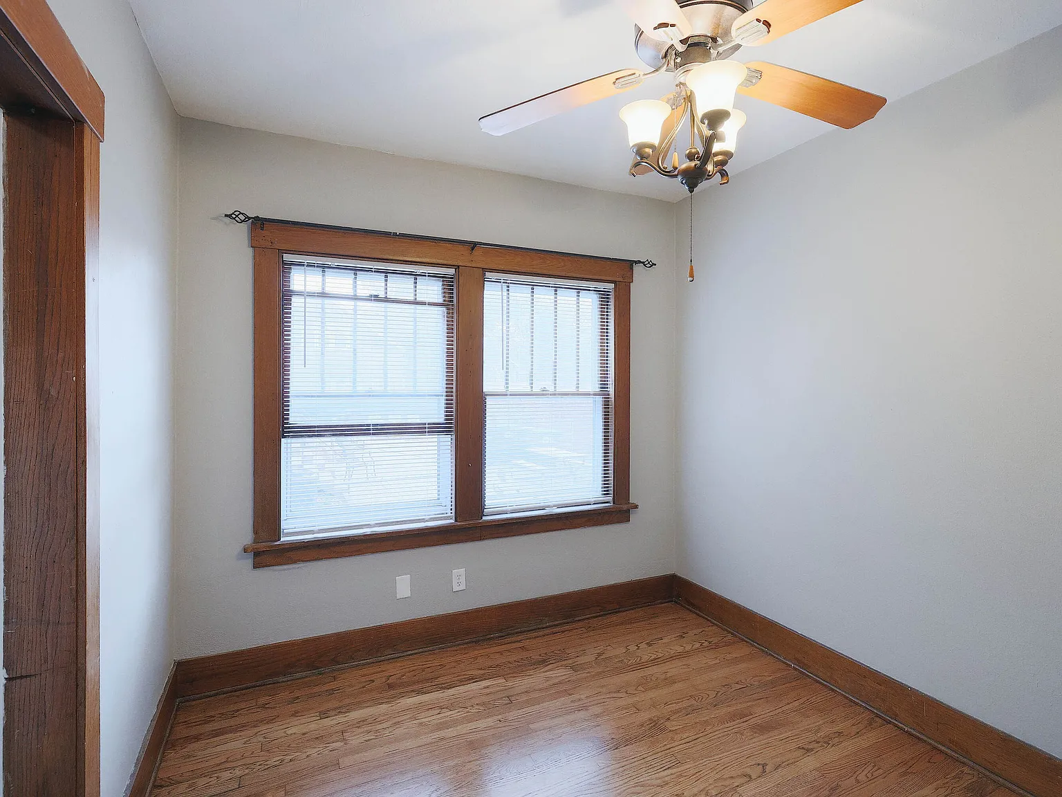 2 bed, 900 sqft, $1,189 — Photo 1