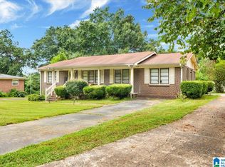 206 Mabelon Ct, Bessemer, AL 35023