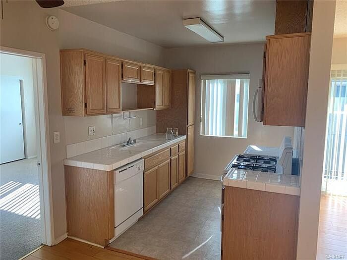 1st image of 6037 Hazelhurst Pl