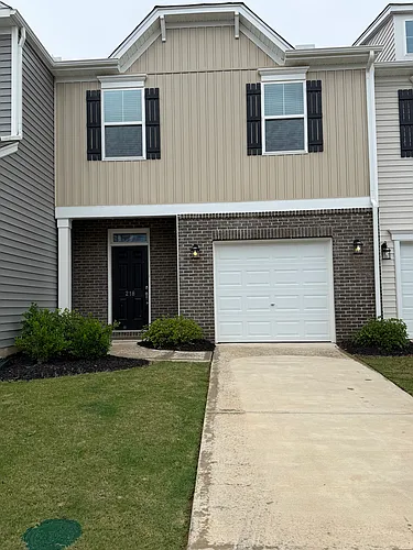 6 Waller Dr #216 Photo 1