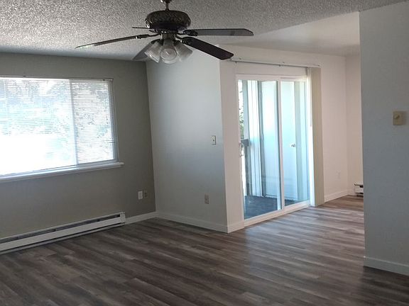 5th image of 9822 158th St E APT 3