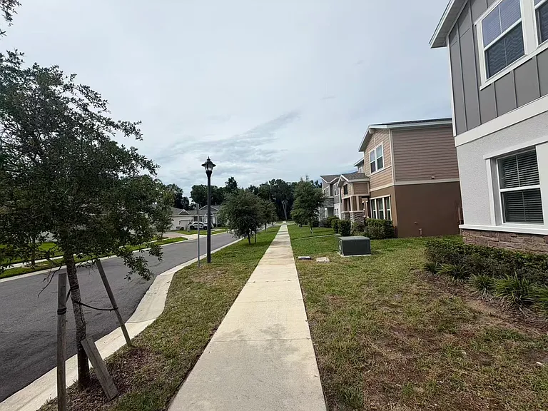 3199 Country Side Dr — Photo 3