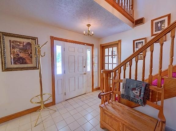 4th image of 530 Joy Ct