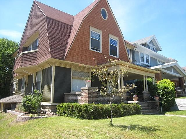 1st image of 745 Prospect Ave SE #1