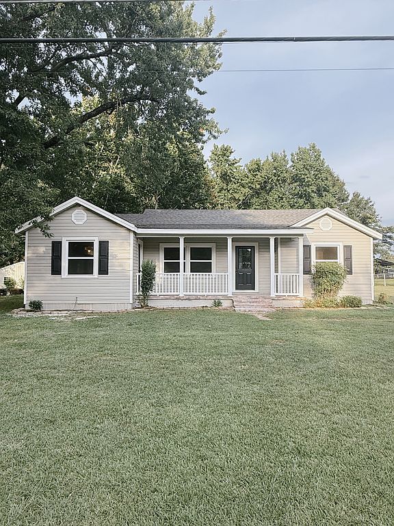 349 11th St NE - Property Image