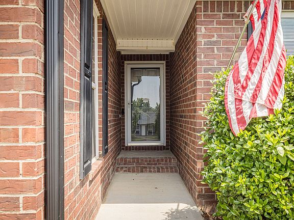 5th image of 1053 Grove Landing Ln