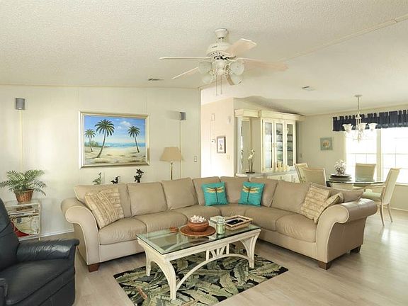 2nd image of 801 Sapodilla Dr