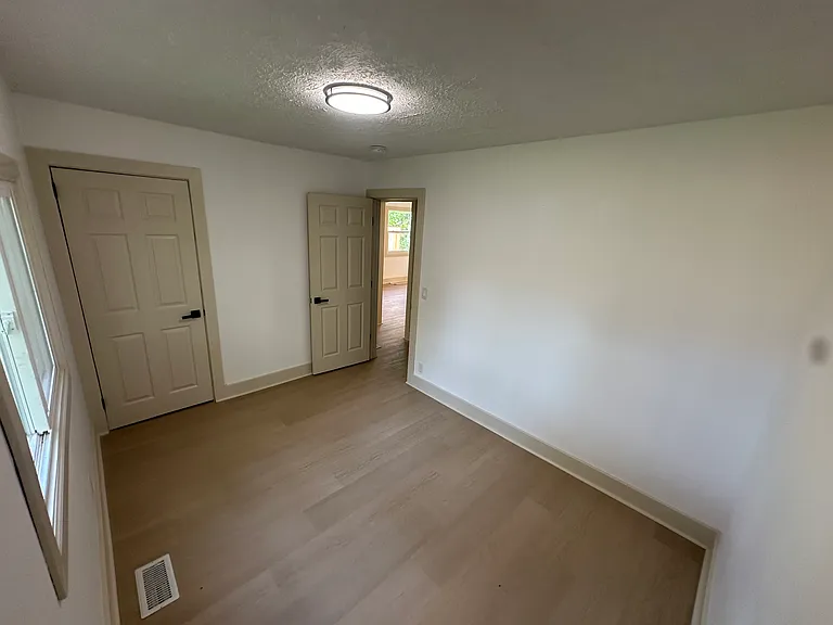 4516 Eichelberger Ave — Photo 10