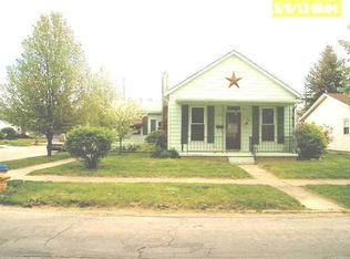 212 W Benton St, Wapakoneta, OH 45895