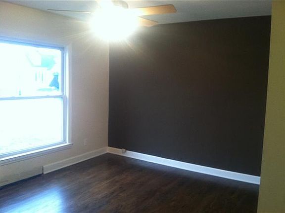 3rd image of 4857 Ivy St