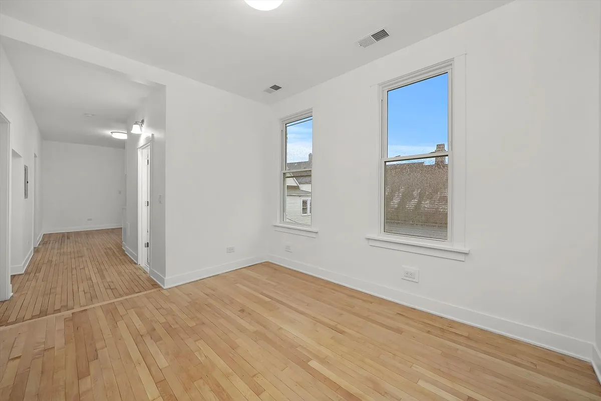 Building Photo - 2021 W 47th St