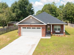 6160 Hayes Dr, Crestview, FL 32539