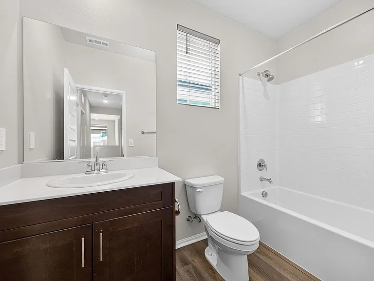 1037 Yuzu Way — Photo 22