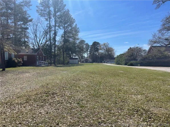 204 W 3rd St, Pembroke, NC 28372