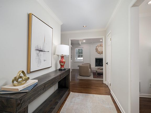 5th image of 3733 Wimbleton Dr