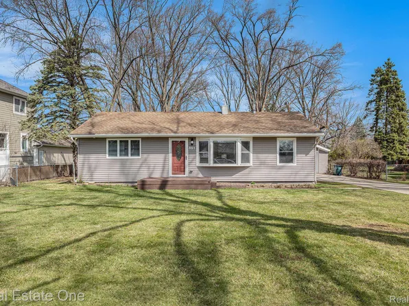 851 Marengo Dr, Troy, MI 48085