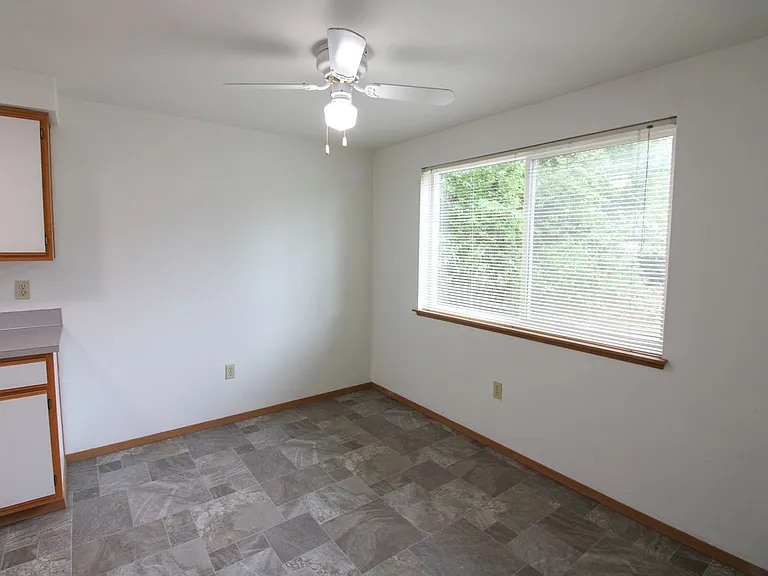 3605-3625 Belle Vista Ct S — Photo 7