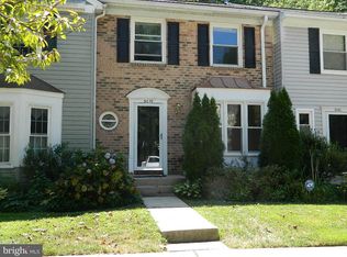 9039 Giltinan Ct, Springfield, VA 22153