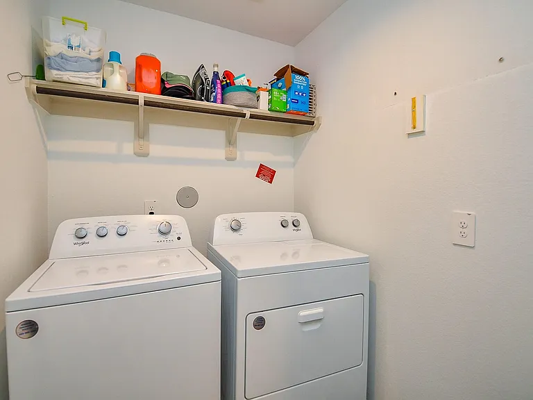 7203 Dawn View Ln — Photo 16