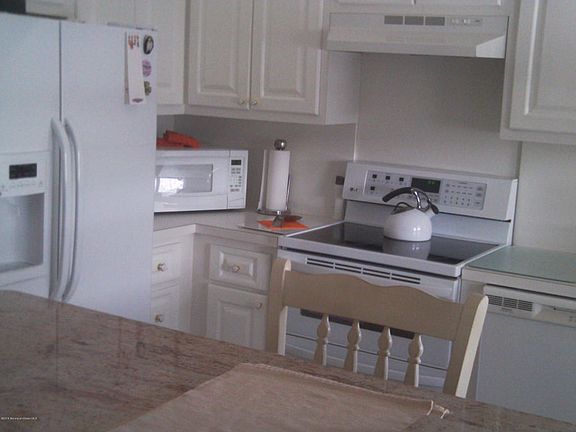 5th image of 918A Dumbarton Dr #100A