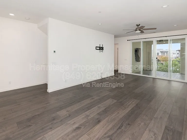 341 Magnet — Photo 12