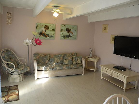 3rd image of 1812 Boulevard #A4