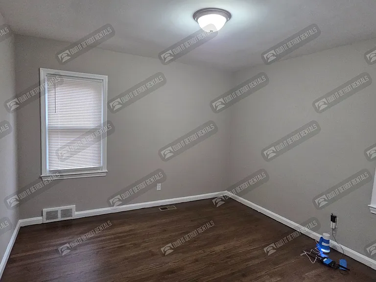 15039 Eastburn St — Photo 11