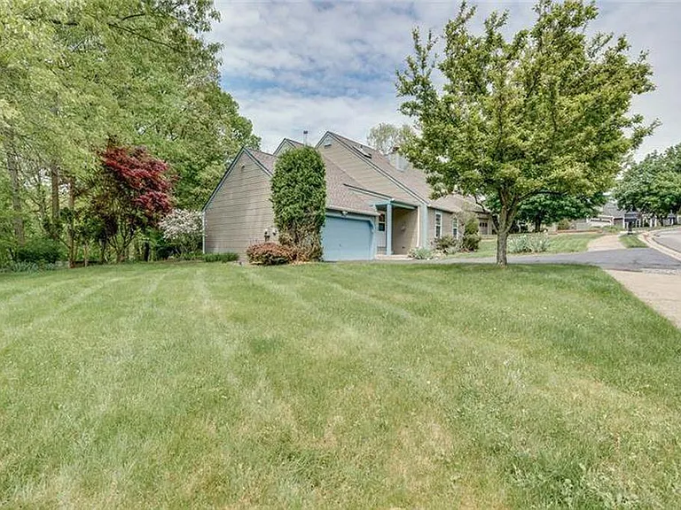 2592 Grouse Rdg #A — Photo 19