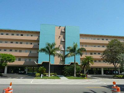 200 NE 14th Ave APT 219, Hallandale, FL, 33009