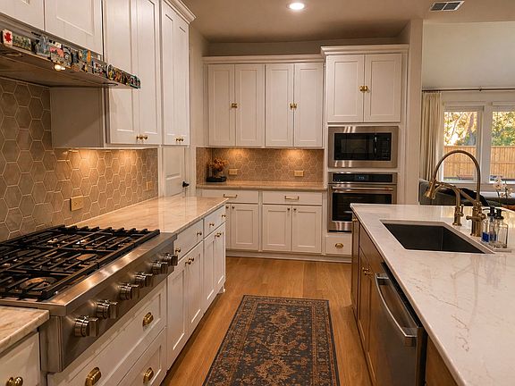 5th image of 1601 Nightshade Ln