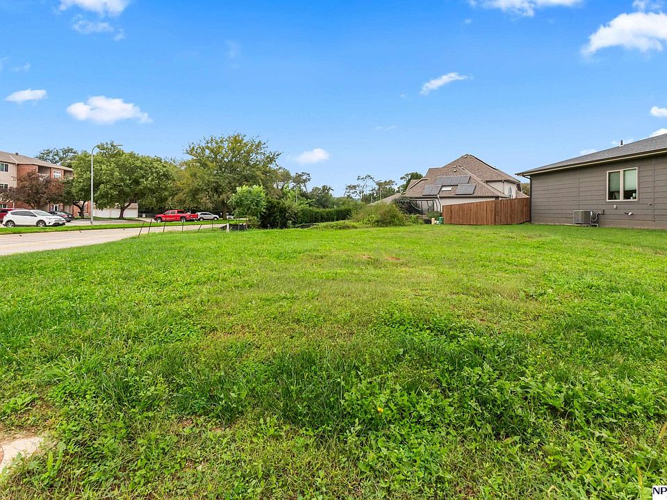 1st image of 103 Landing Ln