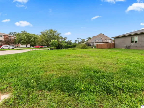 103 Landing Ln, Blair, NE 68008