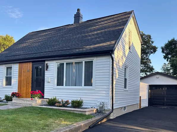 4 Ridge Rd, Lemont, IL 60439