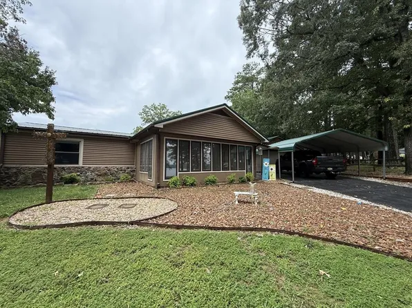 227 Duncan Dr, Springville, TN 38256