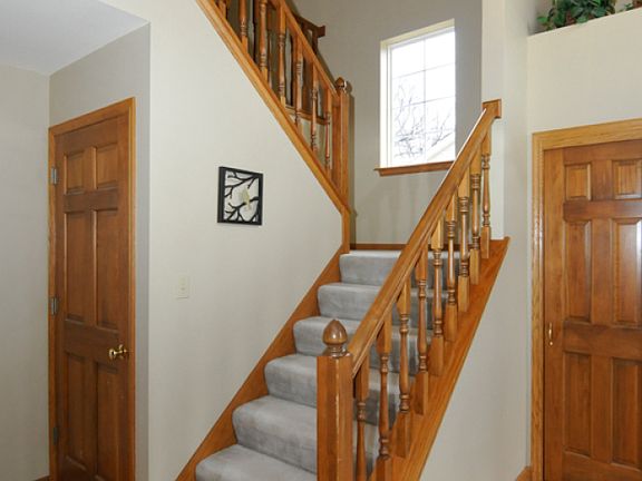 5th image of 2343 N University Dr